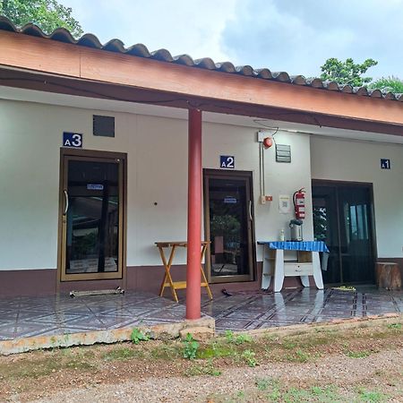 Chattong Resort Трат Екстер'єр фото